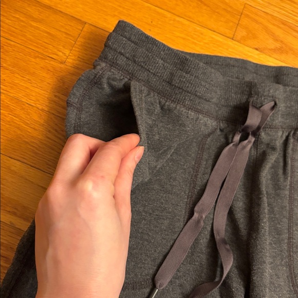 Amazon Essentials Charcoal Dark Gray Heathered Pull-On Jogger Sweatpants Small - Picture 5 of 14